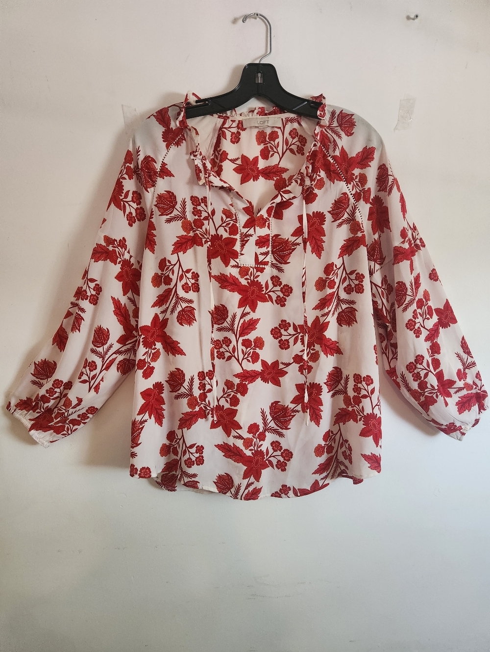 LOFT Blouse TOP Ruffled Collar Pull On DRESSY  Red White FLORAL SEMI SHEER SHIRT - Picture 6 of 10